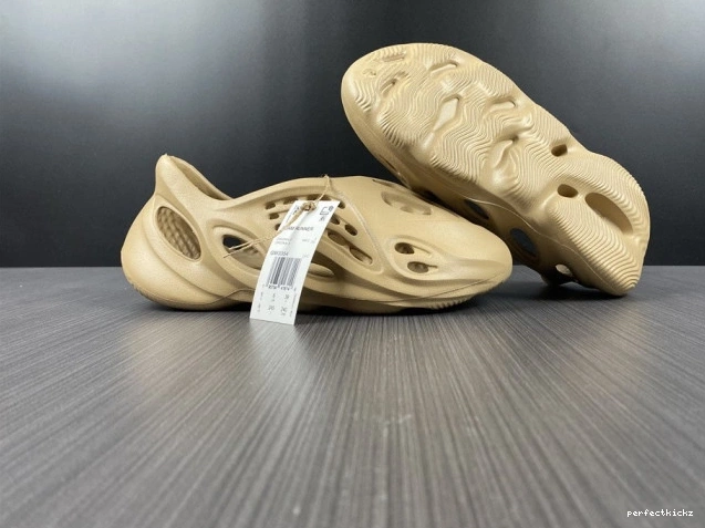 Foam GW3354 Ochre RNNR Adidas Yeezy 0712